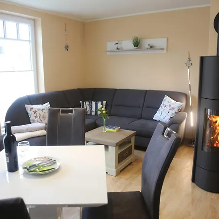 Exkl App Bernstein, Kamin, Waschmaschine, 250 M Zum * Börgerende-Rethwisch